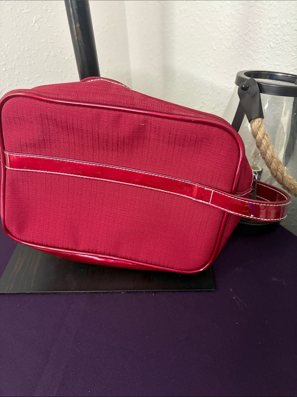 Estée Lauder makeup bag